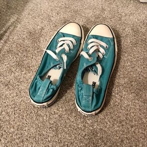 teal converse (size:7) never worn